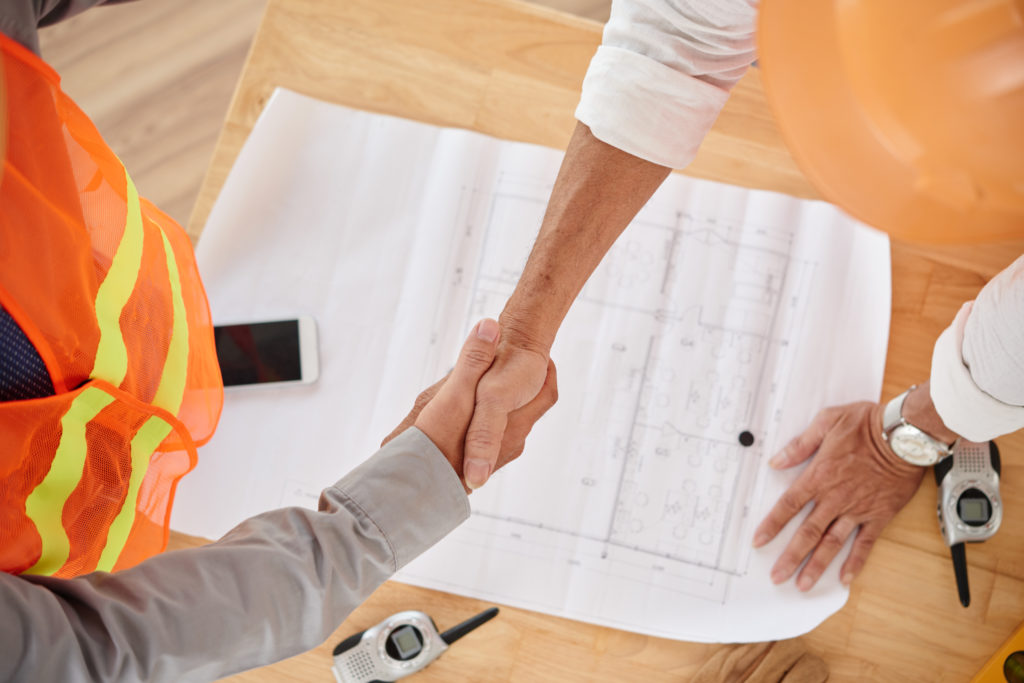 Sjekk om entreprenørfirmaet eller tømrerfirmaet har sentral godkjenning - byggeprosjekt